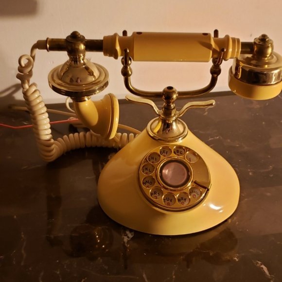 Vintage French Style Princess Telephone - Picture 1 of 4